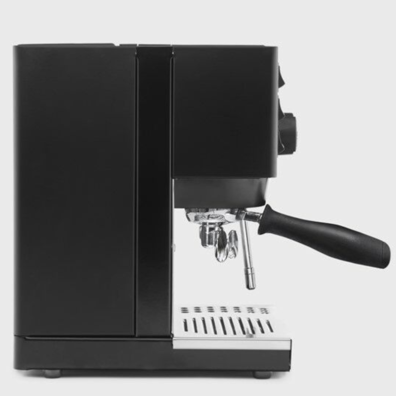 Rancilio Silvia E Sort 2021 fra den anden side hvor steamarmen kommer først