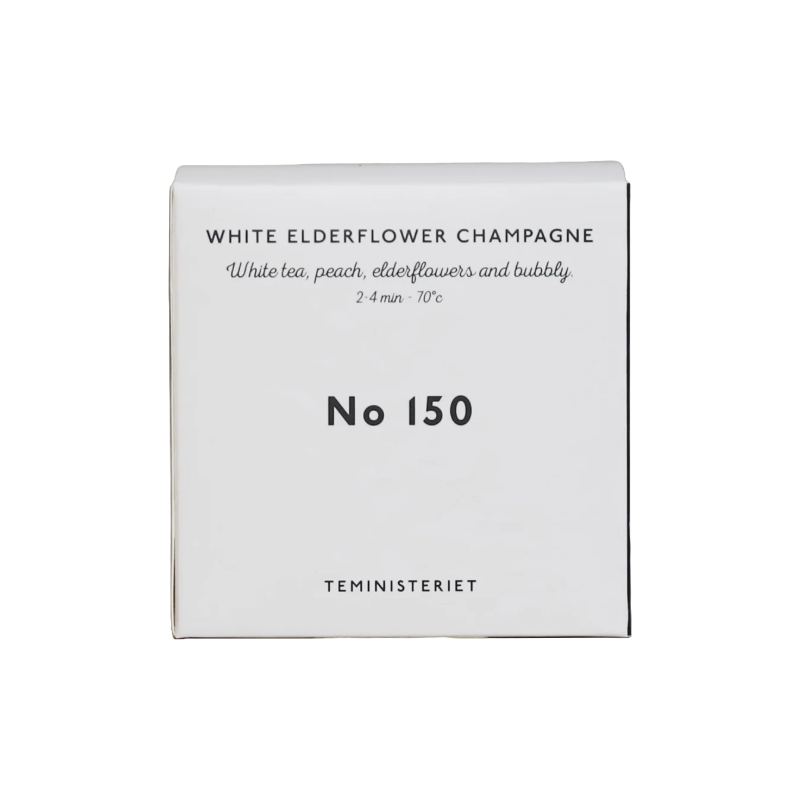 Teministeriet No. 150 White Elderflower Champagne te i en hvid firkantet æske. Æskens forside har en minimalistisk sort skrift, hvor produktnavnet "White Elderflower Champagne" er øverst, efterfulgt af en beskrivelse af smagsnoter: hvid te, fersken, hyldeblomst og en boblende fornemmelse. Under dette er bryggeanbefalingen angivet som 2-4 minutter ved 70°C. I midten står produktnummeret "No 150" i fed skrift, og nederst ses mærket "Teministeriet" i mindre bogstaver. Baggrunden er neutral, og belysningen er blød.