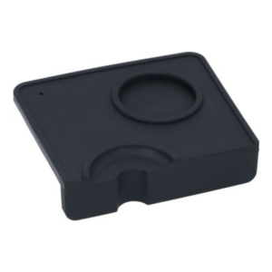 Sort tampermåtte med kant, hvor der er plads til at tampe