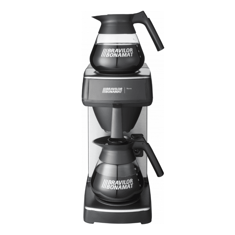 Bravilor Bonomat Novo set med en ekstra glas-kande placeret på varmepladen over maskinen og en kande i nederste position — viser mulighed for ekstra serveringskande.