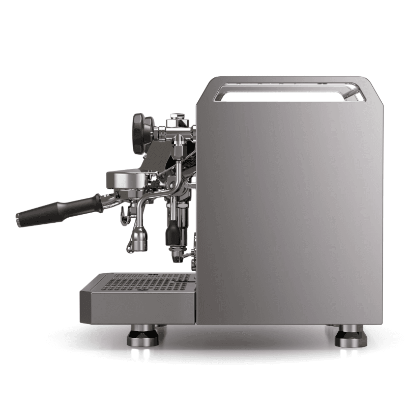 Rocket Mozzafiato Fast R espressomaskine sideprofil med portafilter udstukket, dampstav og spejlblank poleret stålbeklædning; tydelig toprist og robust, industriel finish.